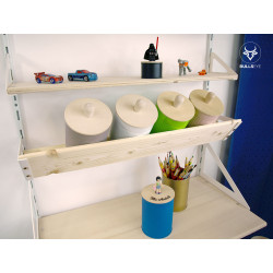 inclined hanging shelf