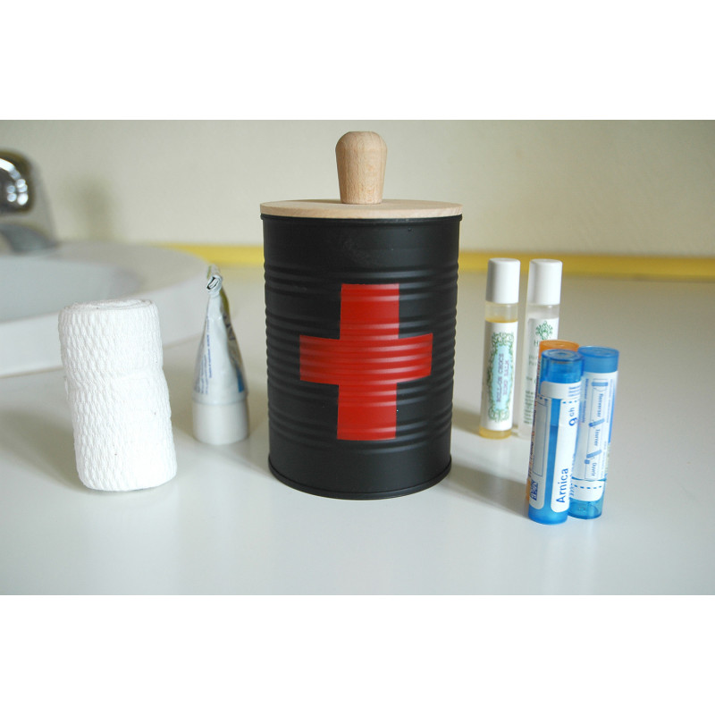 Ideas for personalising a recycled tin can