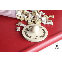 nice pyrographed lid